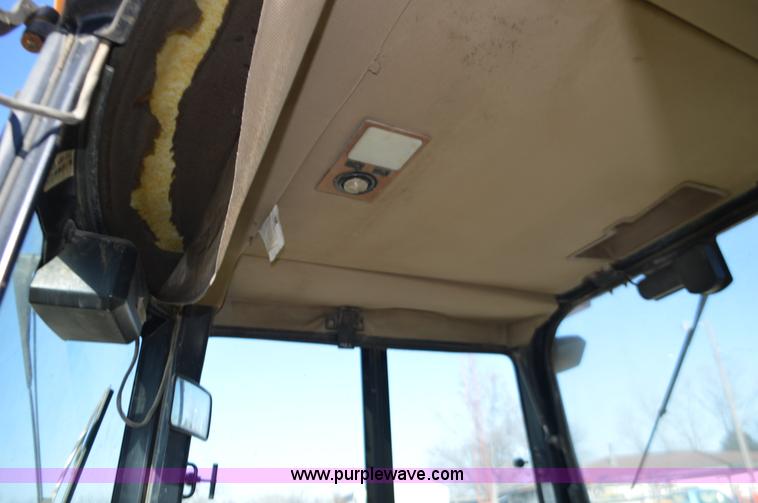 image for item K5450 1995 John Deere 310D backhoe