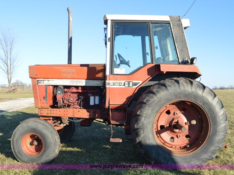 image for item K5468 International 1486 tractor