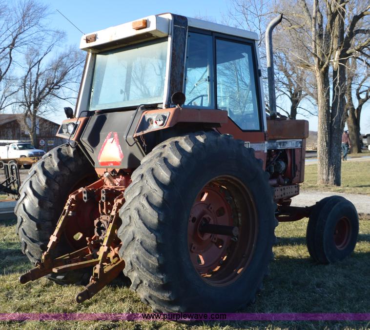 image for item K5468 International 1486 tractor