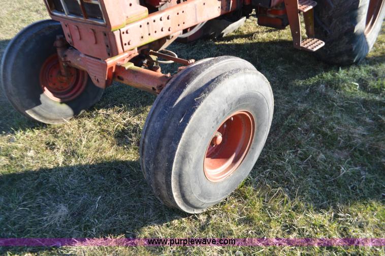 image for item K5468 International 1486 tractor