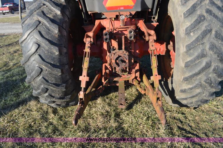 image for item K5468 International 1486 tractor