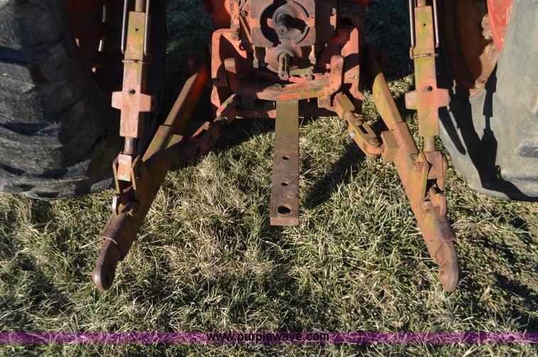 image for item K5468 International 1486 tractor