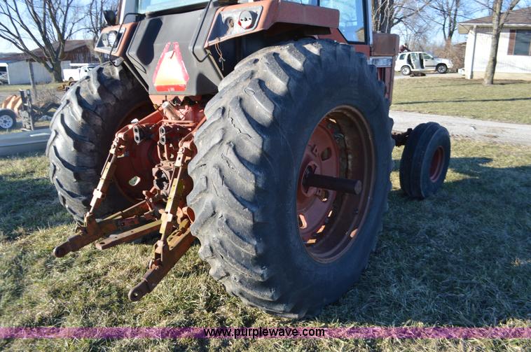 image for item K5468 International 1486 tractor