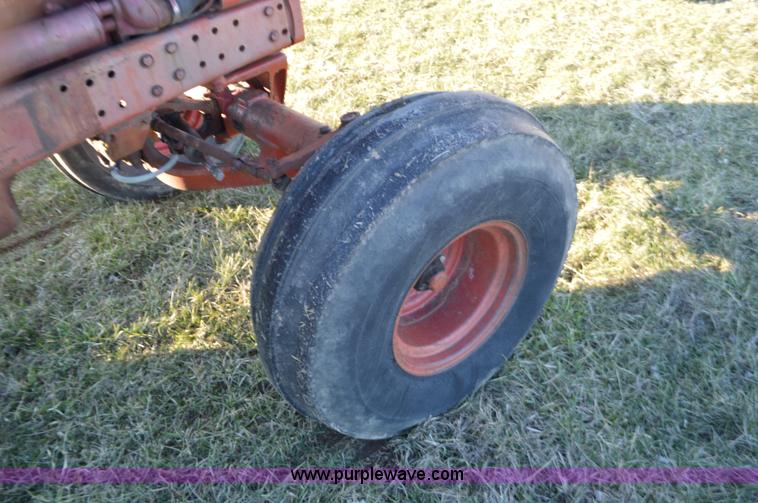 image for item K5468 International 1486 tractor