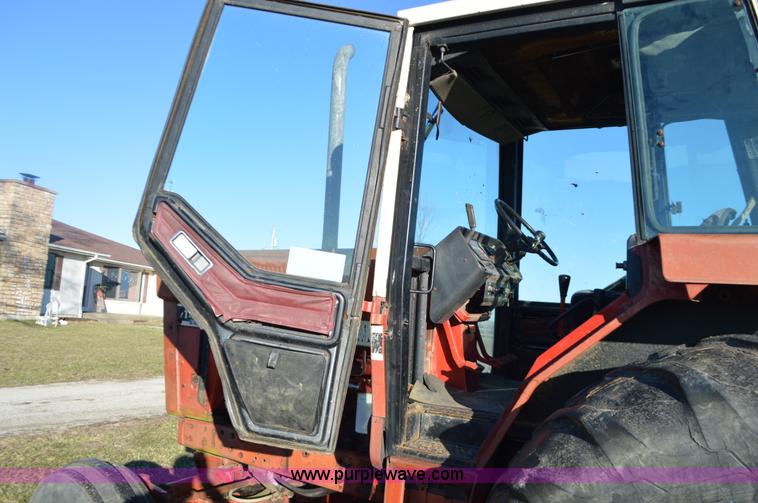 image for item K5468 International 1486 tractor