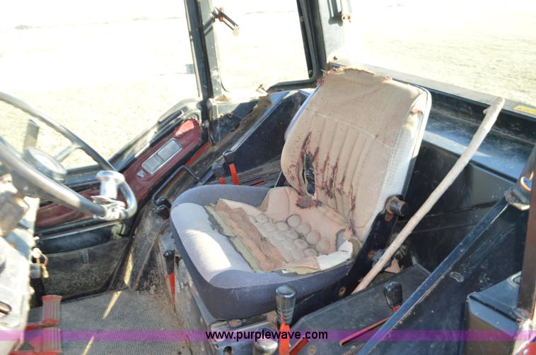 image for item K5468 International 1486 tractor