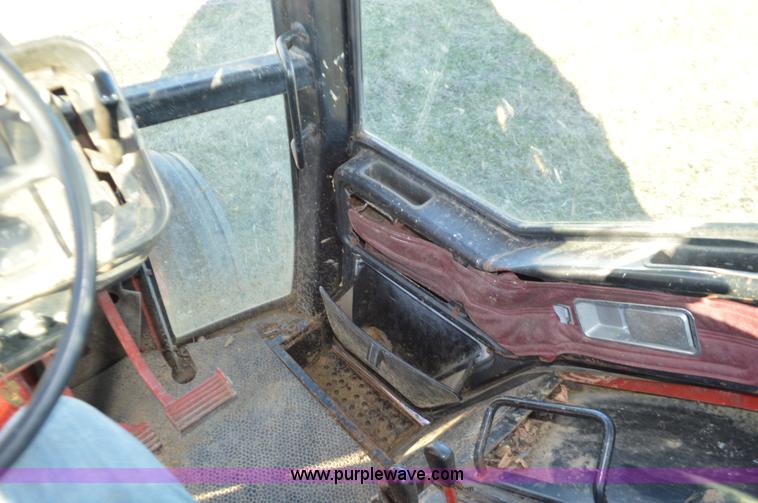 image for item K5468 International 1486 tractor