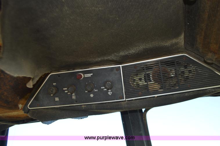 image for item K5468 International 1486 tractor