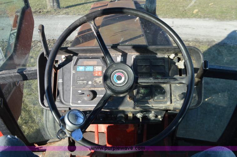 image for item K5468 International 1486 tractor