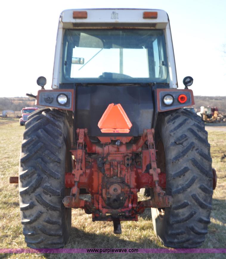 image for item K5469 International 1486 tractor