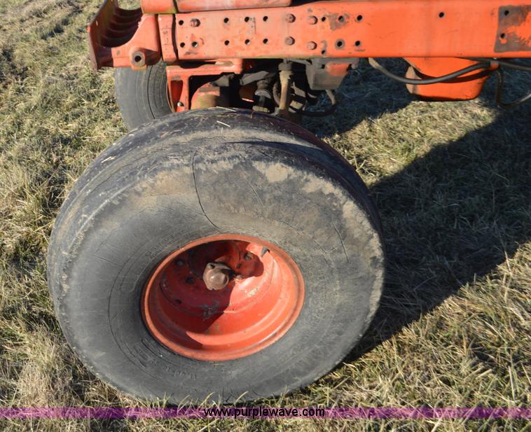 image for item K5469 International 1486 tractor