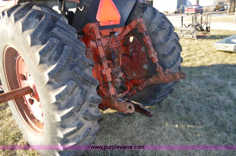 image for item K5469 International 1486 tractor