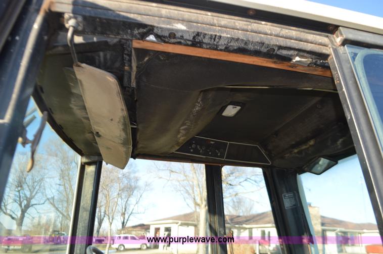 image for item K5469 International 1486 tractor