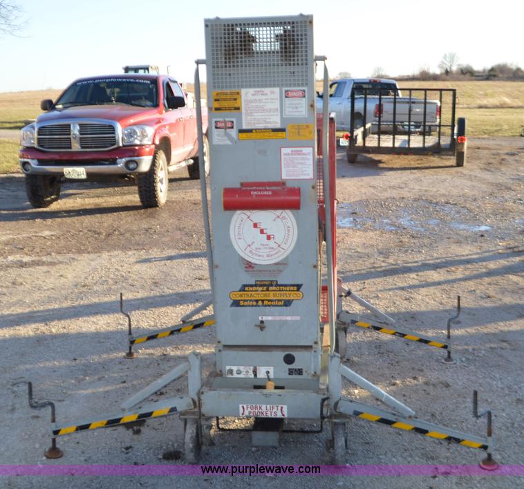 image for item K5473 1997 Handy Herman 24D manlift