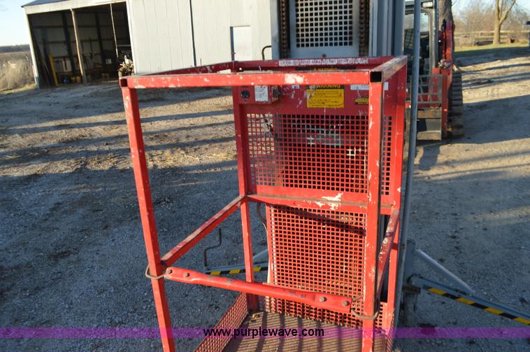 image for item K5473 1997 Handy Herman 24D manlift