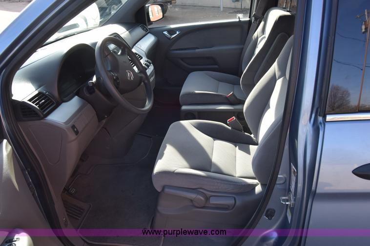 image for item L1117 2010 Honda Odyssey LX van