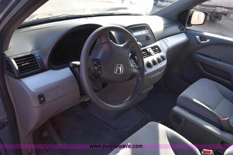 image for item L1117 2010 Honda Odyssey LX van