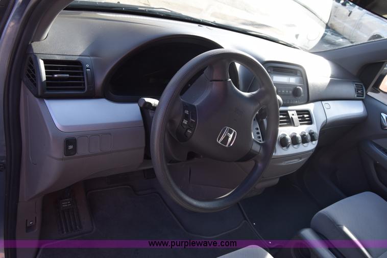 image for item L1117 2010 Honda Odyssey LX van