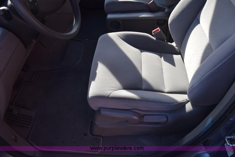 image for item L1117 2010 Honda Odyssey LX van