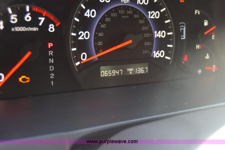 image for item L1117 2010 Honda Odyssey LX van