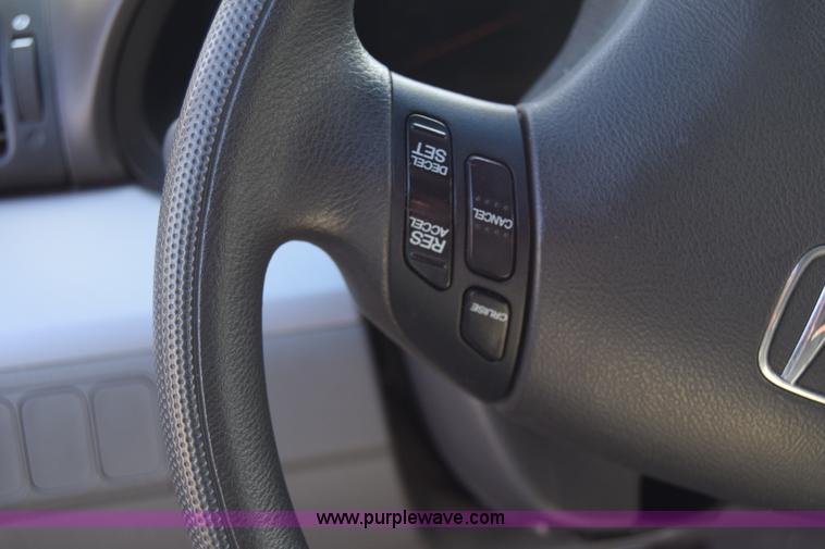 image for item L1117 2010 Honda Odyssey LX van