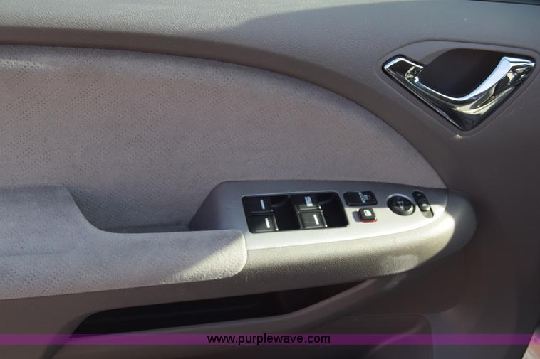 image for item L1117 2010 Honda Odyssey LX van