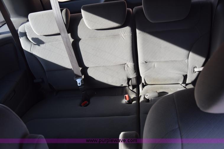 image for item L1117 2010 Honda Odyssey LX van