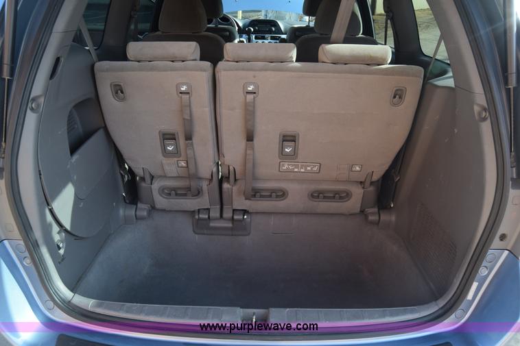 image for item L1117 2010 Honda Odyssey LX van