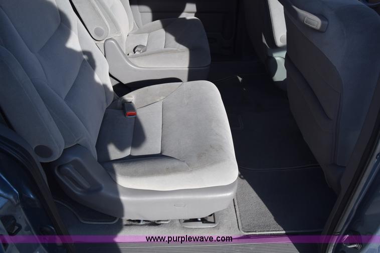 image for item L1117 2010 Honda Odyssey LX van