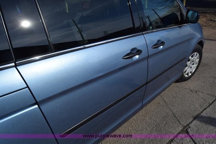 image for item L1117 2010 Honda Odyssey LX van