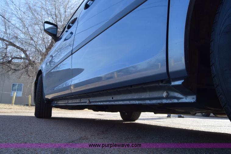 image for item L1117 2010 Honda Odyssey LX van