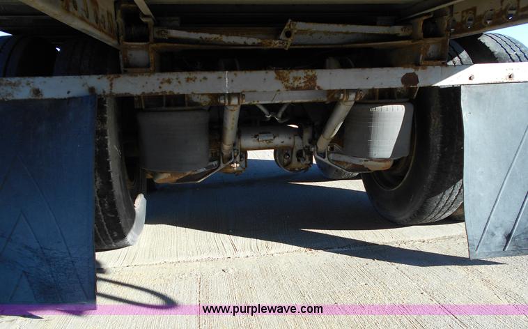 image for item L1124 1990 Great Dane 7211TZ1A refrigerated trailer