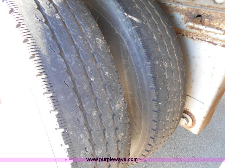 image for item L1124 1990 Great Dane 7211TZ1A refrigerated trailer