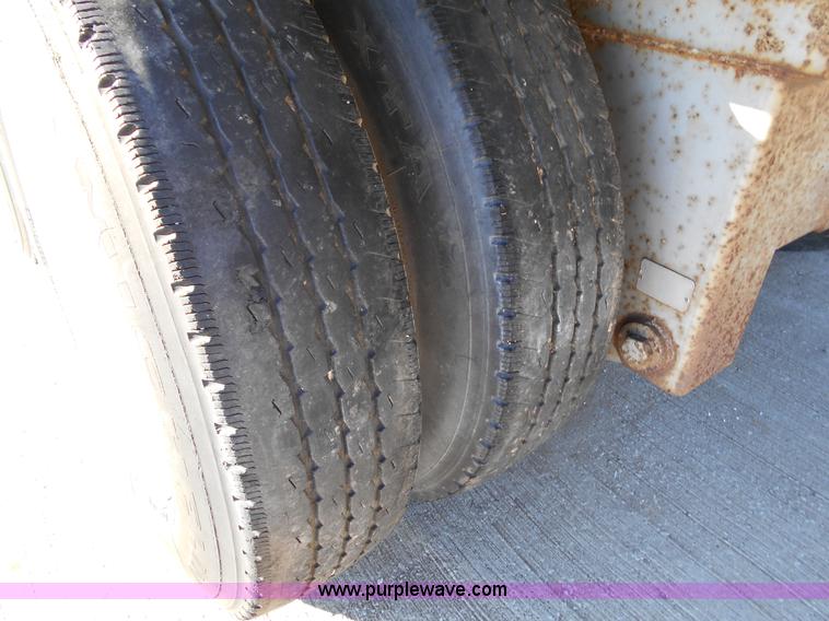 image for item L1124 1990 Great Dane 7211TZ1A refrigerated trailer