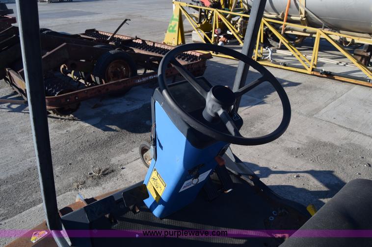 image for item L1175 Ford CM274 mower