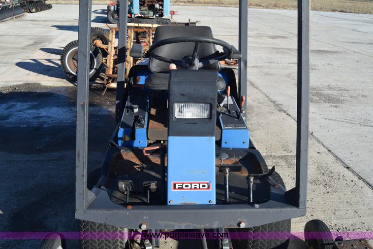 image for item L1175 Ford CM274 mower