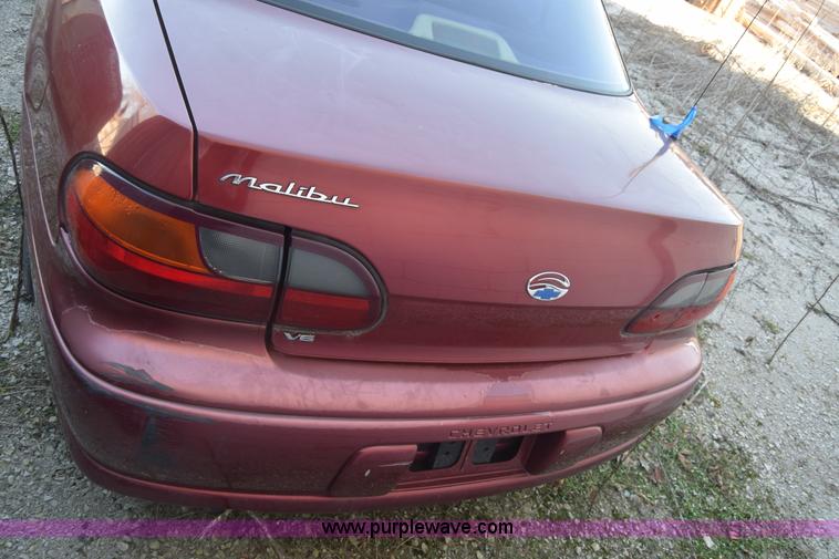 image for item L1178 2002 Chevrolet Malibu