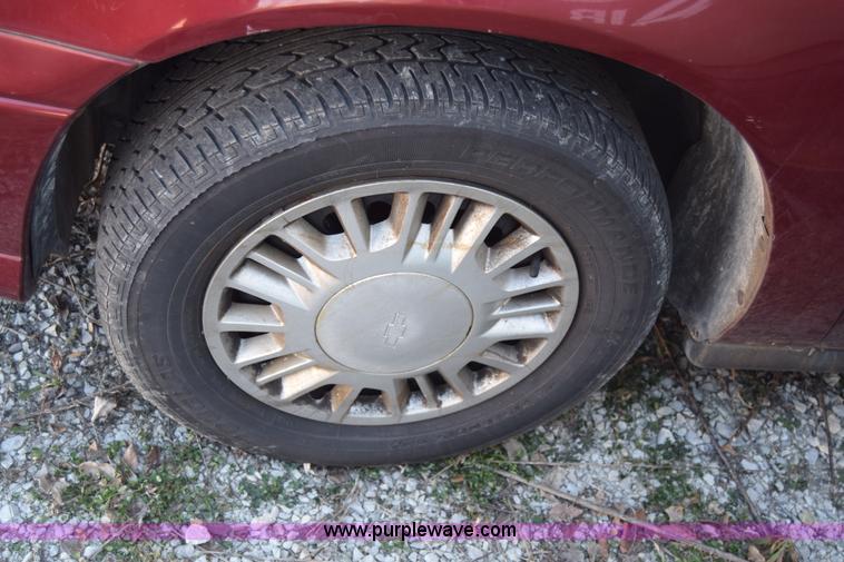 image for item L1178 2002 Chevrolet Malibu