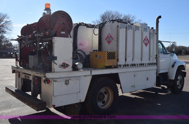 image for item L1195 1995 Ford F800 service truck