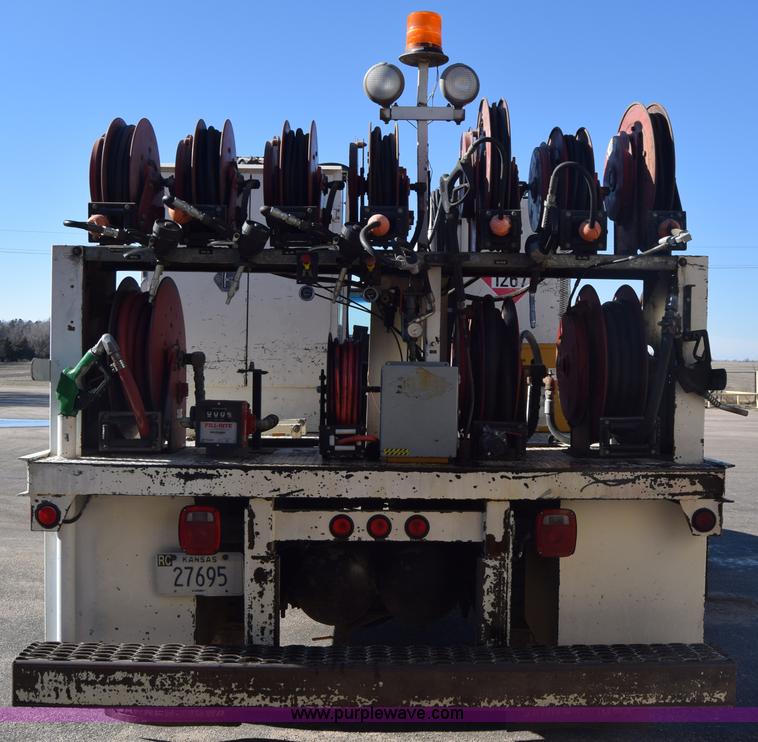 image for item L1195 1995 Ford F800 service truck