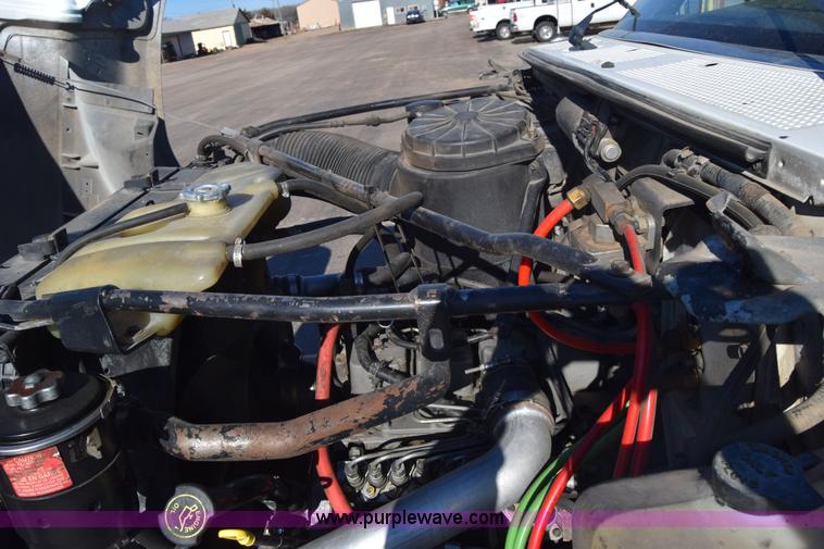 image for item L1195 1995 Ford F800 service truck