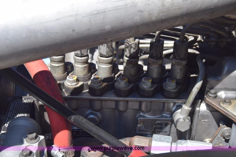 image for item L1195 1995 Ford F800 service truck