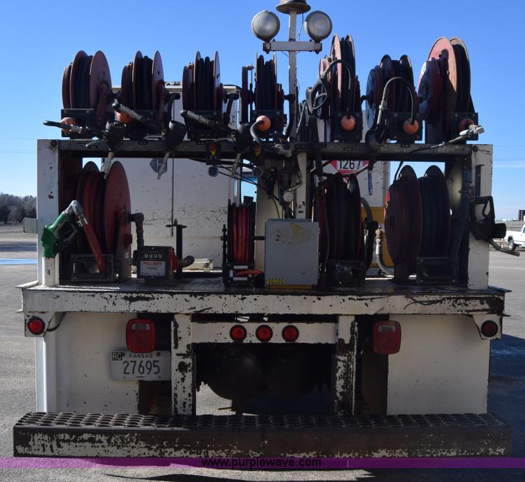 image for item L1195 1995 Ford F800 service truck