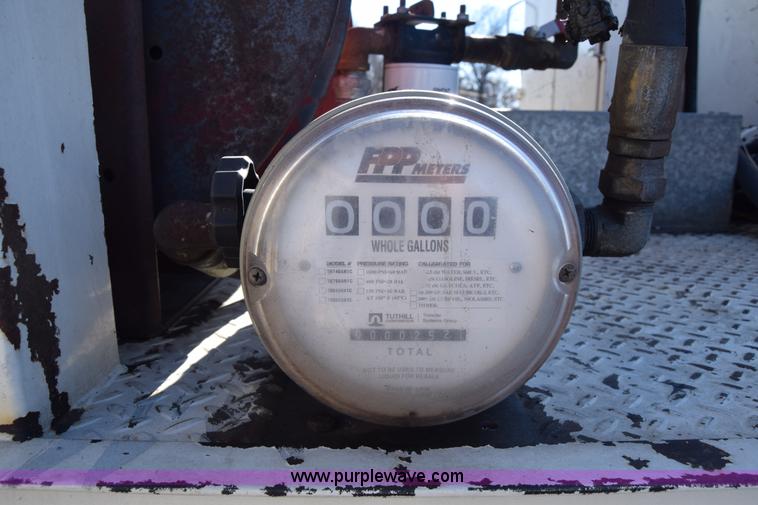 image for item L1195 1995 Ford F800 service truck