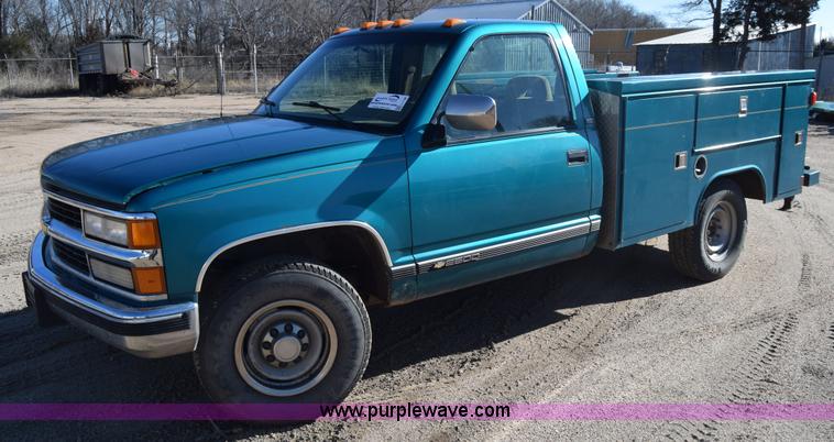 image for item L1196 1994 Chevrolet 2500 utility truck