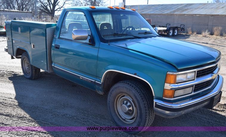 image for item L1196 1994 Chevrolet 2500 utility truck