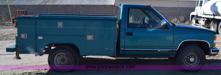 image for item L1196 1994 Chevrolet 2500 utility truck