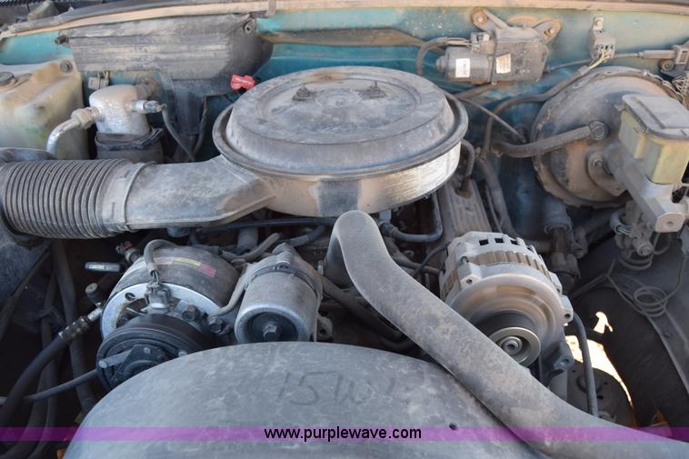 image for item L1196 1994 Chevrolet 2500 utility truck