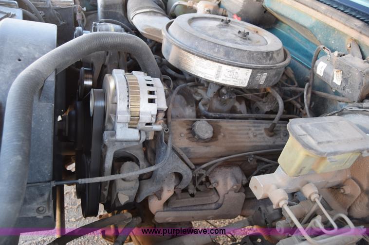 image for item L1196 1994 Chevrolet 2500 utility truck