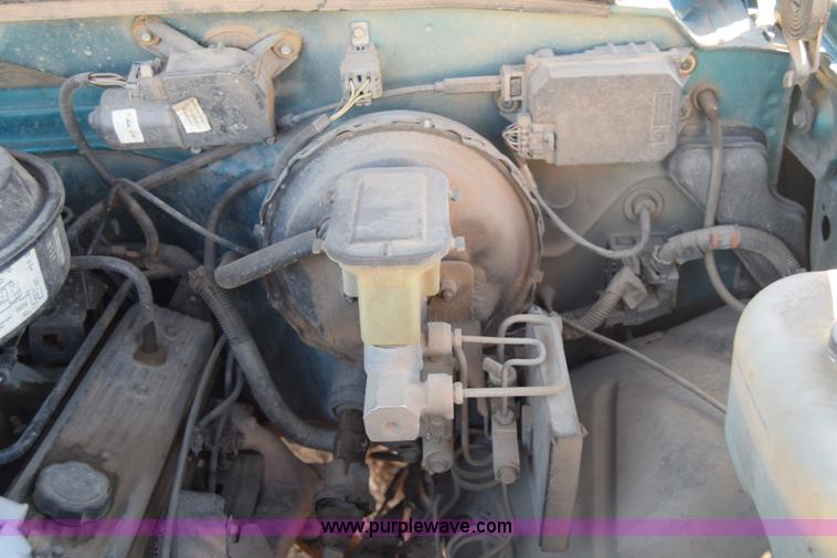 image for item L1196 1994 Chevrolet 2500 utility truck